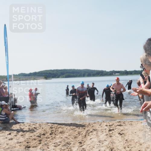 22.06.2025 - Viking Triathlon MichiJ http://msf.ph/oto/8064328 22.06.2025 10:28:03 Schwimmen 14, 90, 178, 196, 289, 367, 401, 616 meine-sportfotos.de