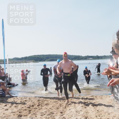 22.06.2025 - Viking Triathlon MichiJ http://msf.ph/oto/8064342 22.06.2025 10:28:05 Schwimmen 14, 90, 178, 196, 289, 367, 401, 616 meine-sportfotos.de