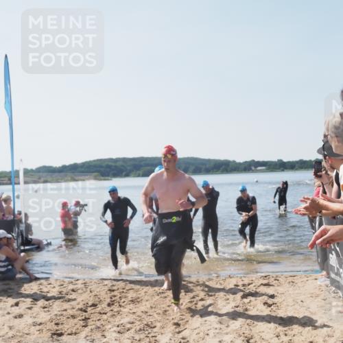 22.06.2025 - Viking Triathlon MichiJ http://msf.ph/oto/8064343 22.06.2025 10:28:05 Schwimmen 14, 90, 178, 196, 289, 367, 401, 616 meine-sportfotos.de
