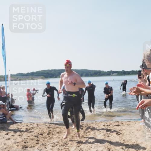 22.06.2025 - Viking Triathlon MichiJ http://msf.ph/oto/8064345 22.06.2025 10:28:05 Schwimmen 14, 90, 178, 196, 289, 367, 401, 616 meine-sportfotos.de