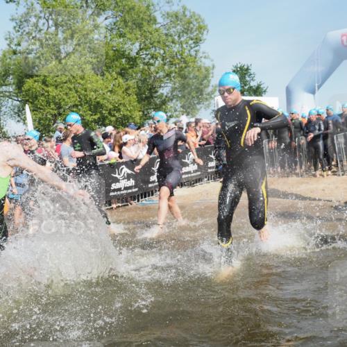 22.06.2025 - Viking Triathlon KatJ http://msf.ph/oto/8064347 22.06.2025 10:04:20 Schwimmen 115, 141, 142, 185, 195, 199, 209, 239, 253, 276, 335, 377, 408, 419, 447, 493 meine-sportfotos.de