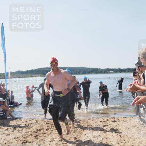 22.06.2025 - Viking Triathlon MichiJ http://msf.ph/oto/8064348 22.06.2025 10:28:06 Schwimmen 14, 90, 178, 196, 289, 367, 401, 616 meine-sportfotos.de