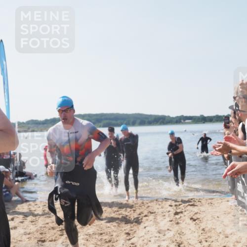 22.06.2025 - Viking Triathlon MichiJ http://msf.ph/oto/8064357 22.06.2025 10:28:07 Schwimmen 14, 90, 178, 196, 289, 367, 401, 616 meine-sportfotos.de