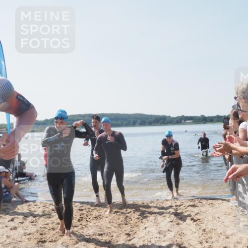 22.06.2025 - Viking Triathlon MichiJ http://msf.ph/oto/8064366 22.06.2025 10:28:07 Schwimmen 14, 90, 178, 196, 289, 367, 401, 616 meine-sportfotos.de