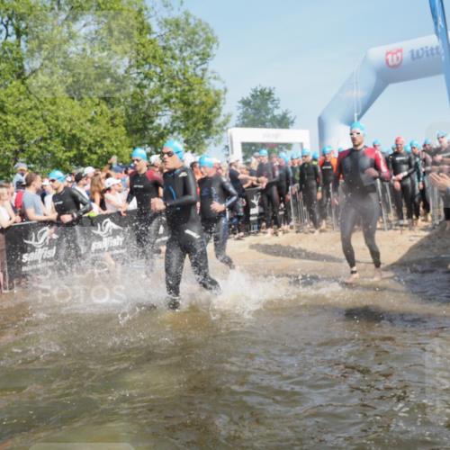 22.06.2025 - Viking Triathlon KatJ http://msf.ph/oto/8064386 22.06.2025 10:04:24 Schwimmen 115, 141, 142, 146, 185, 195, 209, 239, 253, 276, 335, 375, 377, 408, 419, 447, 457, 493 meine-sportfotos.de