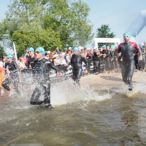 22.06.2025 - Viking Triathlon KatJ http://msf.ph/oto/8064394 22.06.2025 10:04:24 Schwimmen 115, 141, 142, 146, 185, 195, 209, 239, 253, 276, 335, 375, 377, 408, 419, 447, 457, 493 meine-sportfotos.de