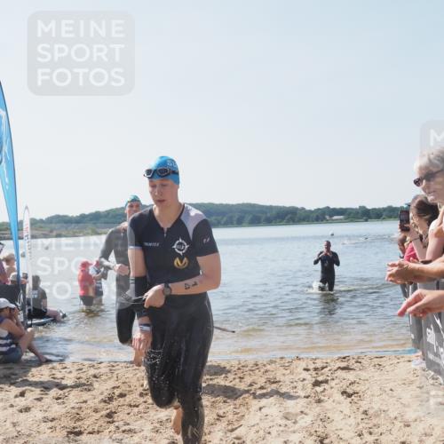 22.06.2025 - Viking Triathlon MichiJ http://msf.ph/oto/8064396 22.06.2025 10:28:10 Schwimmen 14, 178, 367, 401 meine-sportfotos.de