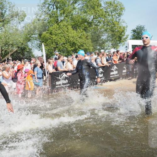 22.06.2025 - Viking Triathlon KatJ http://msf.ph/oto/8064408 22.06.2025 10:04:25 Schwimmen 115, 146, 195, 209, 239, 253, 335, 375, 377, 408, 419, 447, 457, 506, 629 meine-sportfotos.de