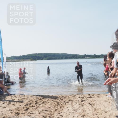 22.06.2025 - Viking Triathlon MichiJ http://msf.ph/oto/8064422 22.06.2025 10:28:14 Schwimmen 367 meine-sportfotos.de