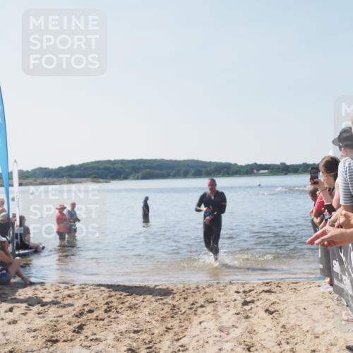 22.06.2025 - Viking Triathlon MichiJ http://msf.ph/oto/8064435 22.06.2025 10:28:16 Schwimmen 367 meine-sportfotos.de