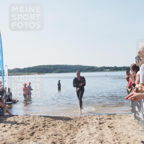 22.06.2025 - Viking Triathlon MichiJ http://msf.ph/oto/8064439 22.06.2025 10:28:16 Schwimmen 367 meine-sportfotos.de