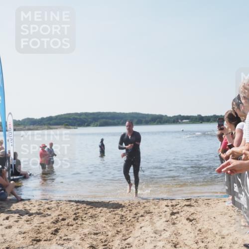 22.06.2025 - Viking Triathlon MichiJ http://msf.ph/oto/8064443 22.06.2025 10:28:17 Schwimmen 367 meine-sportfotos.de
