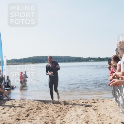 22.06.2025 - Viking Triathlon MichiJ http://msf.ph/oto/8064451 22.06.2025 10:28:17 Schwimmen 367 meine-sportfotos.de