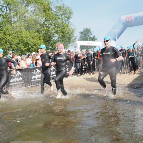 22.06.2025 - Viking Triathlon KatJ http://msf.ph/oto/8064453 22.06.2025 10:04:29 Schwimmen 115, 146, 195, 209, 238, 239, 253, 327, 335, 375, 377, 408, 419, 447, 457, 482, 506, 514, 629, 662 meine-sportfotos.de