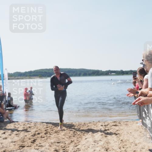 22.06.2025 - Viking Triathlon MichiJ http://msf.ph/oto/8064454 22.06.2025 10:28:18 Schwimmen 367 meine-sportfotos.de