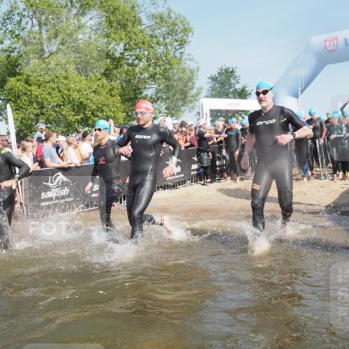 22.06.2025 - Viking Triathlon KatJ http://msf.ph/oto/8064456 22.06.2025 10:04:29 Schwimmen 115, 146, 195, 209, 238, 239, 253, 327, 335, 375, 377, 408, 419, 447, 457, 482, 506, 514, 629, 662 meine-sportfotos.de
