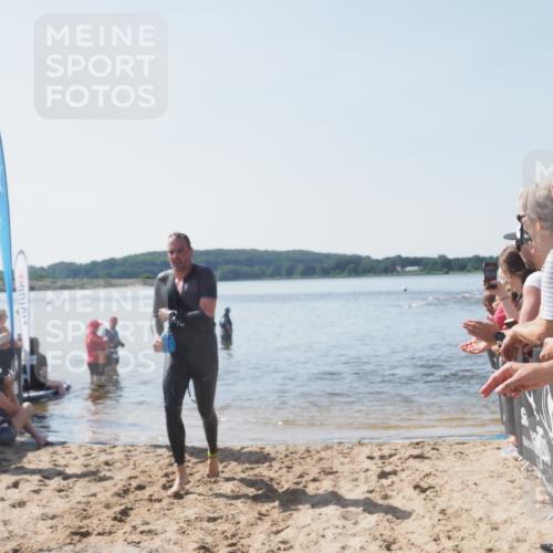 22.06.2025 - Viking Triathlon MichiJ http://msf.ph/oto/8064457 22.06.2025 10:28:18 Schwimmen 367 meine-sportfotos.de