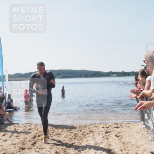 22.06.2025 - Viking Triathlon MichiJ http://msf.ph/oto/8064462 22.06.2025 10:28:18 Schwimmen 367 meine-sportfotos.de