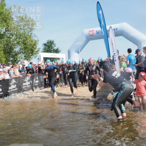 22.06.2025 - Viking Triathlon KatJ http://msf.ph/oto/8064490 22.06.2025 10:04:32 Schwimmen 146, 209, 238, 239, 327, 335, 375, 419, 447, 457, 482, 506, 514, 629, 662 meine-sportfotos.de