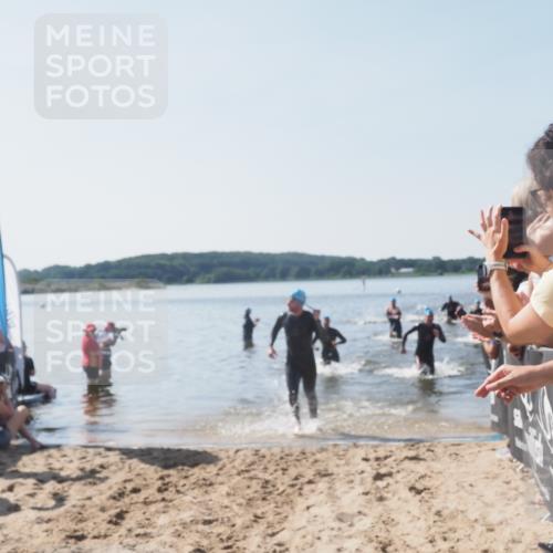 22.06.2025 - Viking Triathlon MichiJ http://msf.ph/oto/8064499 22.06.2025 10:28:50 Schwimmen 15, 258, 301, 368, 384, 414, 443, 628 meine-sportfotos.de