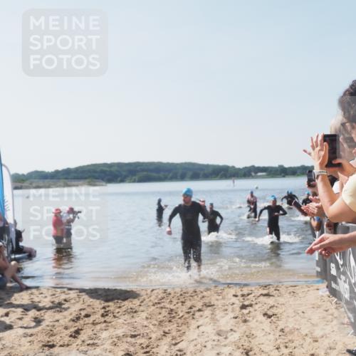 22.06.2025 - Viking Triathlon MichiJ http://msf.ph/oto/8064501 22.06.2025 10:28:50 Schwimmen 15, 258, 301, 368, 384, 414, 443, 628 meine-sportfotos.de