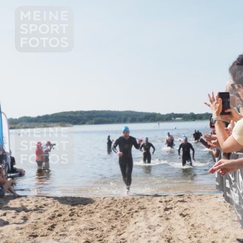22.06.2025 - Viking Triathlon MichiJ http://msf.ph/oto/8064502 22.06.2025 10:28:50 Schwimmen 15, 258, 301, 368, 384, 414, 443, 628 meine-sportfotos.de