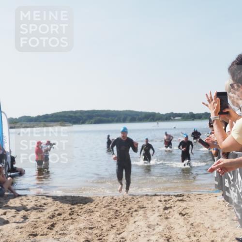 22.06.2025 - Viking Triathlon MichiJ http://msf.ph/oto/8064504 22.06.2025 10:28:50 Schwimmen 15, 258, 301, 368, 384, 414, 443, 628 meine-sportfotos.de