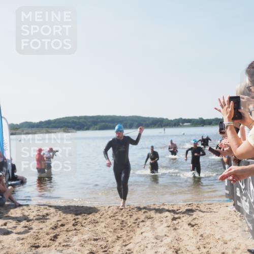 22.06.2025 - Viking Triathlon MichiJ http://msf.ph/oto/8064507 22.06.2025 10:28:51 Schwimmen 15, 258, 301, 368, 384, 414, 443, 628 meine-sportfotos.de