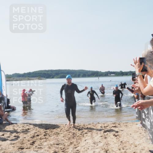 22.06.2025 - Viking Triathlon MichiJ http://msf.ph/oto/8064510 22.06.2025 10:28:51 Schwimmen 15, 258, 301, 368, 384, 414, 443, 628 meine-sportfotos.de