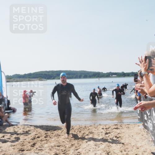 22.06.2025 - Viking Triathlon MichiJ http://msf.ph/oto/8064514 22.06.2025 10:28:51 Schwimmen 15, 258, 301, 368, 384, 414, 443, 628 meine-sportfotos.de