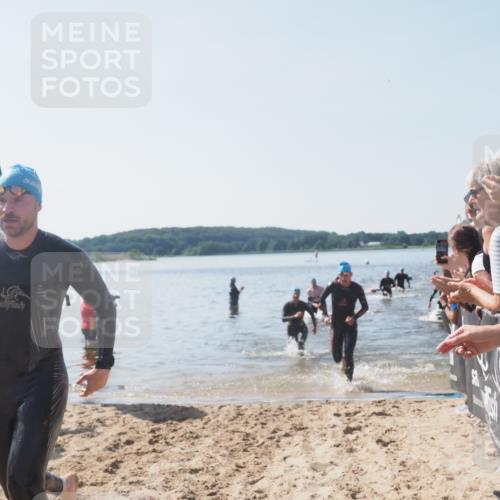 22.06.2025 - Viking Triathlon MichiJ http://msf.ph/oto/8064519 22.06.2025 10:28:53 Schwimmen 12, 15, 152, 258, 301, 368, 384, 414, 443, 604, 628 meine-sportfotos.de