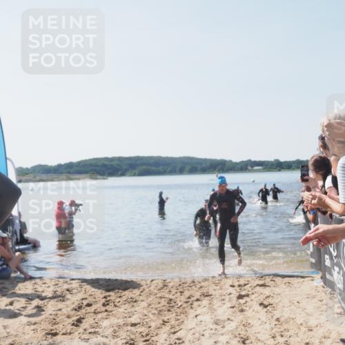 22.06.2025 - Viking Triathlon MichiJ http://msf.ph/oto/8064522 22.06.2025 10:28:53 Schwimmen 12, 15, 152, 258, 301, 368, 384, 414, 443, 604, 628 meine-sportfotos.de