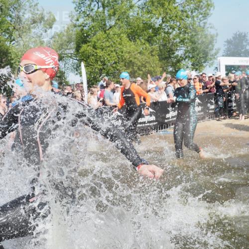 22.06.2025 - Viking Triathlon KatJ http://msf.ph/oto/8064538 22.06.2025 10:04:34 Schwimmen 55, 85, 146, 209, 238, 327, 335, 375, 419, 428, 447, 457, 482, 506, 514, 550, 629, 662 meine-sportfotos.de