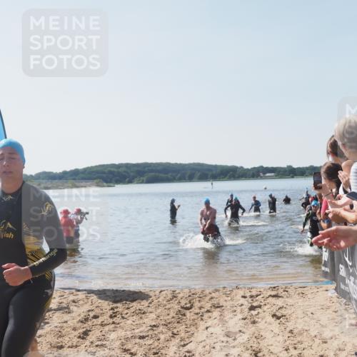 22.06.2025 - Viking Triathlon MichiJ http://msf.ph/oto/8064562 22.06.2025 10:28:57 Schwimmen 12, 15, 152, 200, 301, 310, 384, 414, 443, 604, 628 meine-sportfotos.de