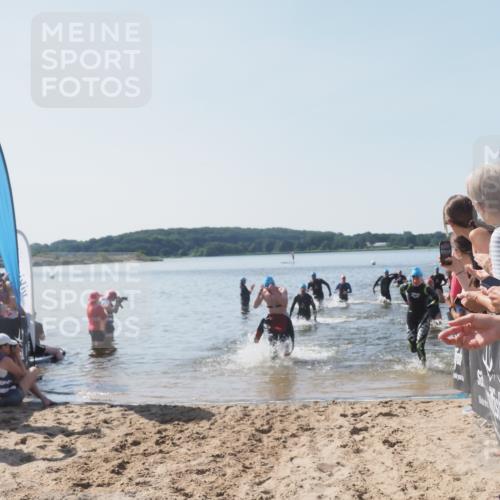 22.06.2025 - Viking Triathlon MichiJ http://msf.ph/oto/8064575 22.06.2025 10:28:59 Schwimmen 7, 12, 15, 152, 200, 310, 384, 414, 443, 604, 628 meine-sportfotos.de
