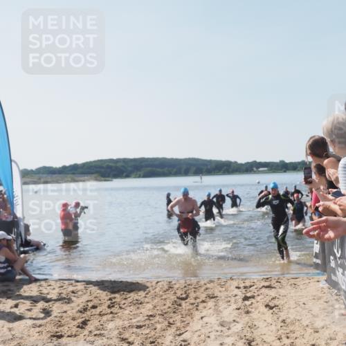 22.06.2025 - Viking Triathlon MichiJ http://msf.ph/oto/8064579 22.06.2025 10:28:59 Schwimmen 7, 12, 15, 152, 200, 310, 384, 414, 443, 604, 628 meine-sportfotos.de