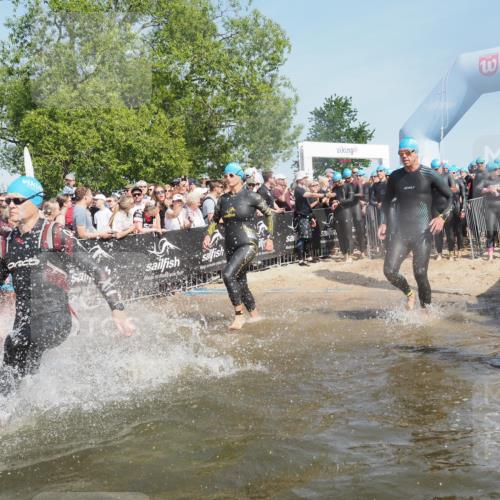 22.06.2025 - Viking Triathlon KatJ http://msf.ph/oto/8064580 22.06.2025 10:04:39 Schwimmen 55, 85, 86, 238, 245, 281, 312, 316, 327, 428, 482, 506, 514, 515, 550, 629, 662 meine-sportfotos.de
