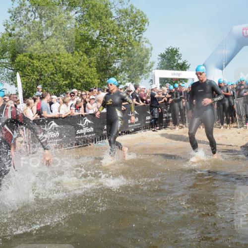 22.06.2025 - Viking Triathlon KatJ http://msf.ph/oto/8064582 22.06.2025 10:04:39 Schwimmen 55, 85, 86, 238, 245, 281, 312, 316, 327, 428, 482, 506, 514, 515, 550, 629, 662 meine-sportfotos.de