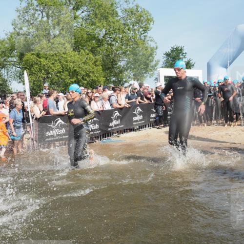 22.06.2025 - Viking Triathlon KatJ http://msf.ph/oto/8064591 22.06.2025 10:04:40 Schwimmen 55, 85, 86, 238, 245, 281, 312, 316, 327, 428, 482, 514, 515, 550, 662 meine-sportfotos.de