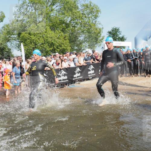 22.06.2025 - Viking Triathlon KatJ http://msf.ph/oto/8064595 22.06.2025 10:04:40 Schwimmen 55, 85, 86, 238, 245, 281, 312, 316, 327, 428, 482, 514, 515, 550, 662 meine-sportfotos.de