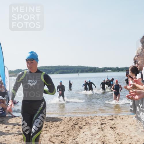 22.06.2025 - Viking Triathlon MichiJ http://msf.ph/oto/8064616 22.06.2025 10:29:03 Schwimmen 7, 12, 152, 200, 310, 384, 414, 443, 458, 604, 628, 652 meine-sportfotos.de