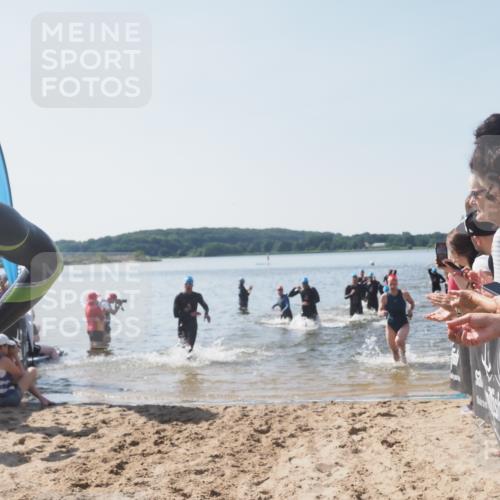 22.06.2025 - Viking Triathlon MichiJ http://msf.ph/oto/8064621 22.06.2025 10:29:03 Schwimmen 7, 12, 152, 200, 310, 384, 414, 443, 458, 604, 628, 652 meine-sportfotos.de