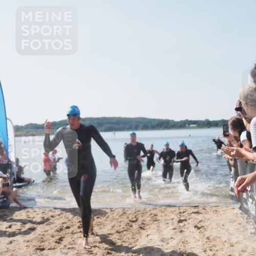22.06.2025 - Viking Triathlon MichiJ http://msf.ph/oto/8064678 22.06.2025 10:29:10 Schwimmen 7, 11, 12, 33, 152, 200, 310, 384, 458, 604, 652 meine-sportfotos.de