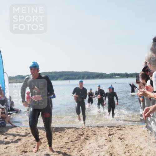 22.06.2025 - Viking Triathlon MichiJ http://msf.ph/oto/8064681 22.06.2025 10:29:10 Schwimmen 7, 11, 12, 33, 152, 200, 310, 384, 458, 604, 652 meine-sportfotos.de