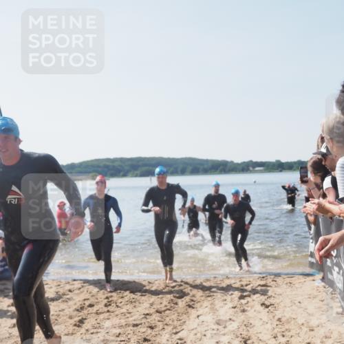 22.06.2025 - Viking Triathlon MichiJ http://msf.ph/oto/8064684 22.06.2025 10:29:11 Schwimmen 7, 11, 12, 30, 33, 152, 200, 310, 384, 458, 604, 652 meine-sportfotos.de