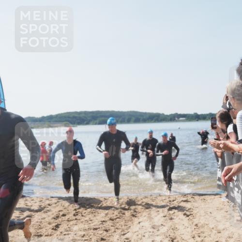 22.06.2025 - Viking Triathlon MichiJ http://msf.ph/oto/8064686 22.06.2025 10:29:11 Schwimmen 7, 11, 12, 30, 33, 152, 200, 310, 384, 458, 604, 652 meine-sportfotos.de