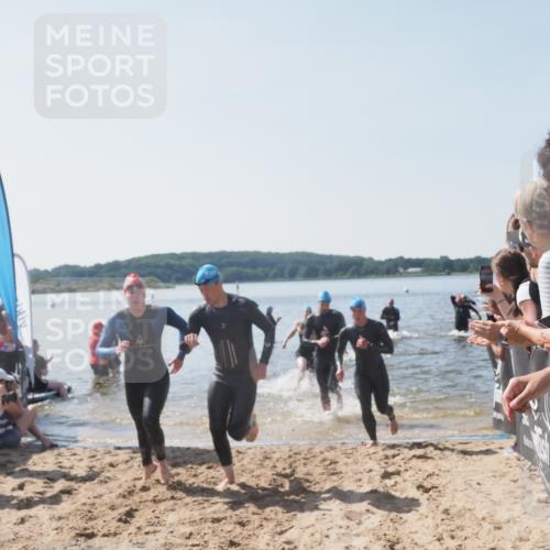 22.06.2025 - Viking Triathlon MichiJ http://msf.ph/oto/8064689 22.06.2025 10:29:11 Schwimmen 7, 11, 12, 30, 33, 152, 200, 310, 384, 458, 604, 652 meine-sportfotos.de