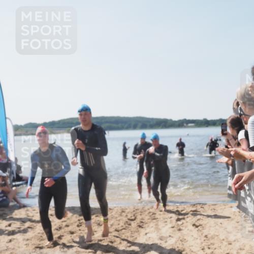 22.06.2025 - Viking Triathlon MichiJ http://msf.ph/oto/8064692 22.06.2025 10:29:12 Schwimmen 7, 11, 12, 30, 33, 152, 200, 310, 458, 604, 652 meine-sportfotos.de