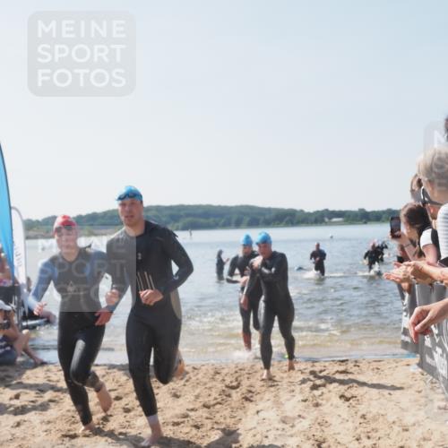 22.06.2025 - Viking Triathlon MichiJ http://msf.ph/oto/8064693 22.06.2025 10:29:12 Schwimmen 7, 11, 12, 30, 33, 152, 200, 310, 458, 604, 652 meine-sportfotos.de