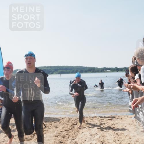 22.06.2025 - Viking Triathlon MichiJ http://msf.ph/oto/8064697 22.06.2025 10:29:12 Schwimmen 7, 11, 12, 30, 33, 152, 200, 310, 458, 604, 652 meine-sportfotos.de